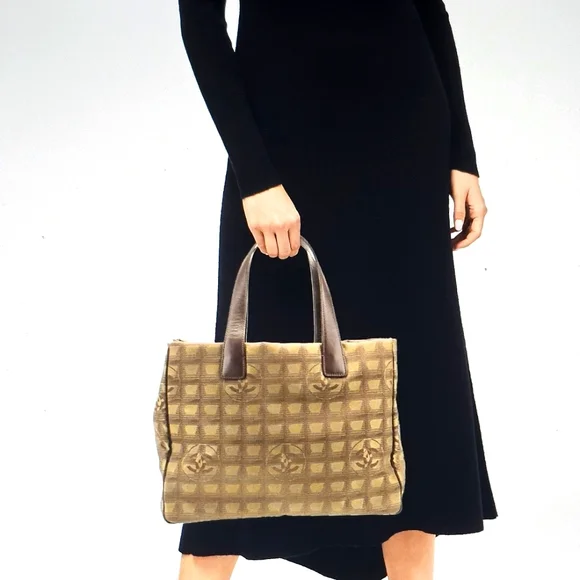 CHANEL BROWN NEW TRAVEL LINE NYLON TOTE BAG - Picture 9 of 9